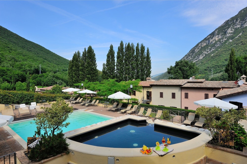 Guesia Village Hotel & Spa — 4-Star Luxury Hotel in Foligno, Italy