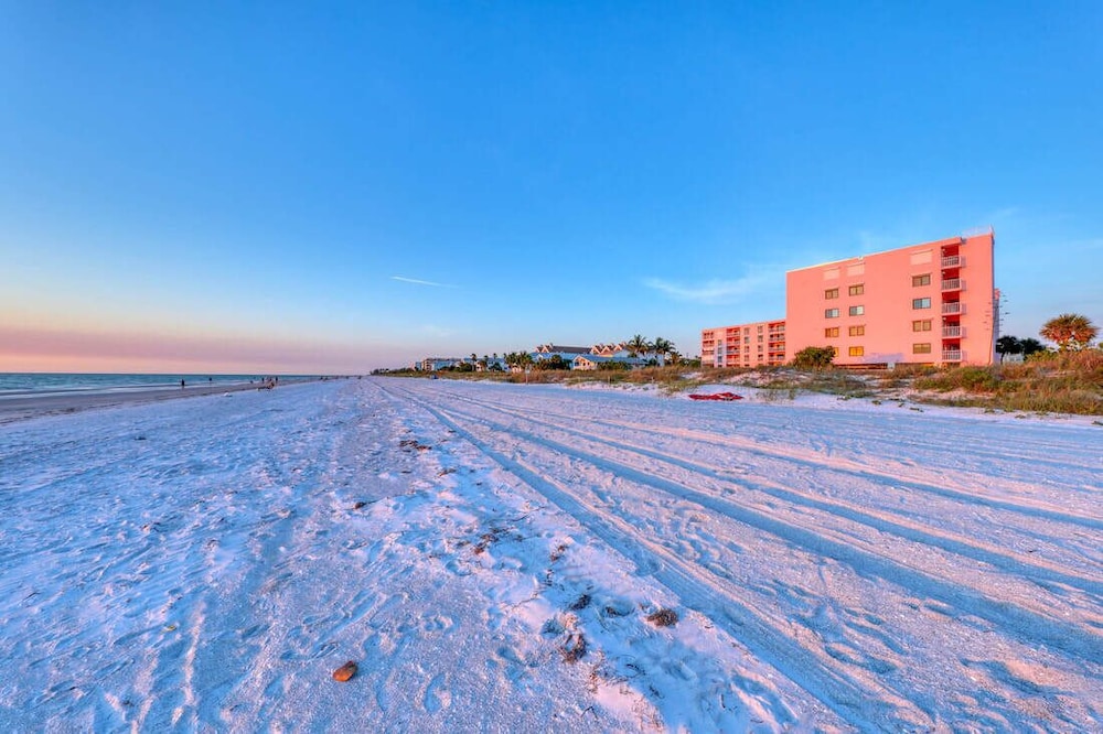 Kandy's Kondo - photo 87