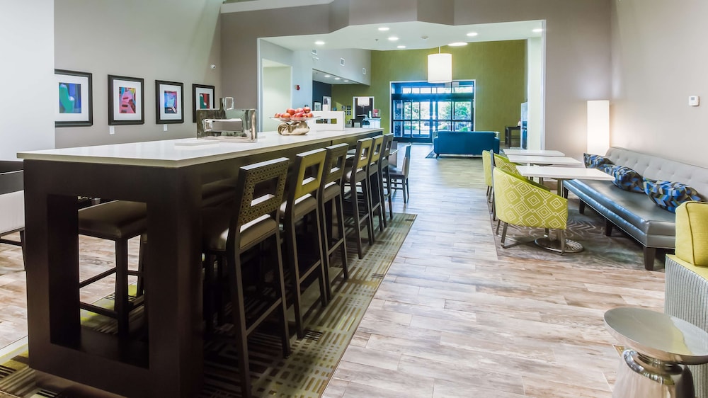 Hampton Inn White House - photo 15
