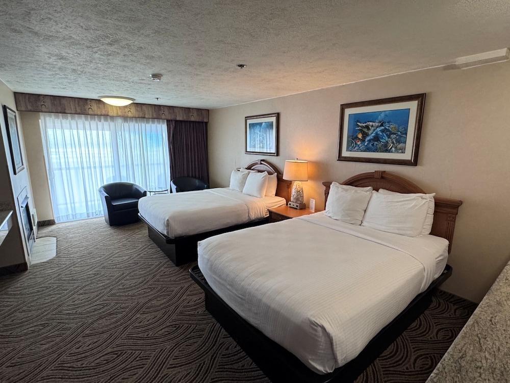 Promenade Inn & Suites Oceanfront - photo 13