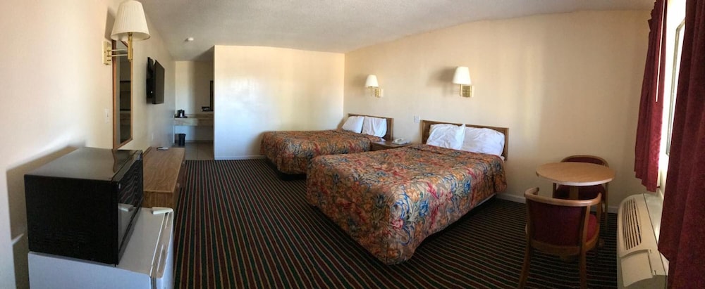 Regal Motel in Las Vegas New Mexico - photo 22
