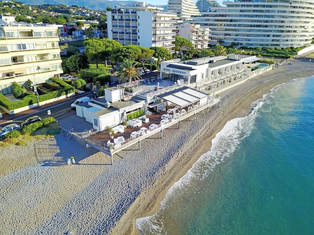 Hotel Villa Azur in Villeneuve-Loubet, France