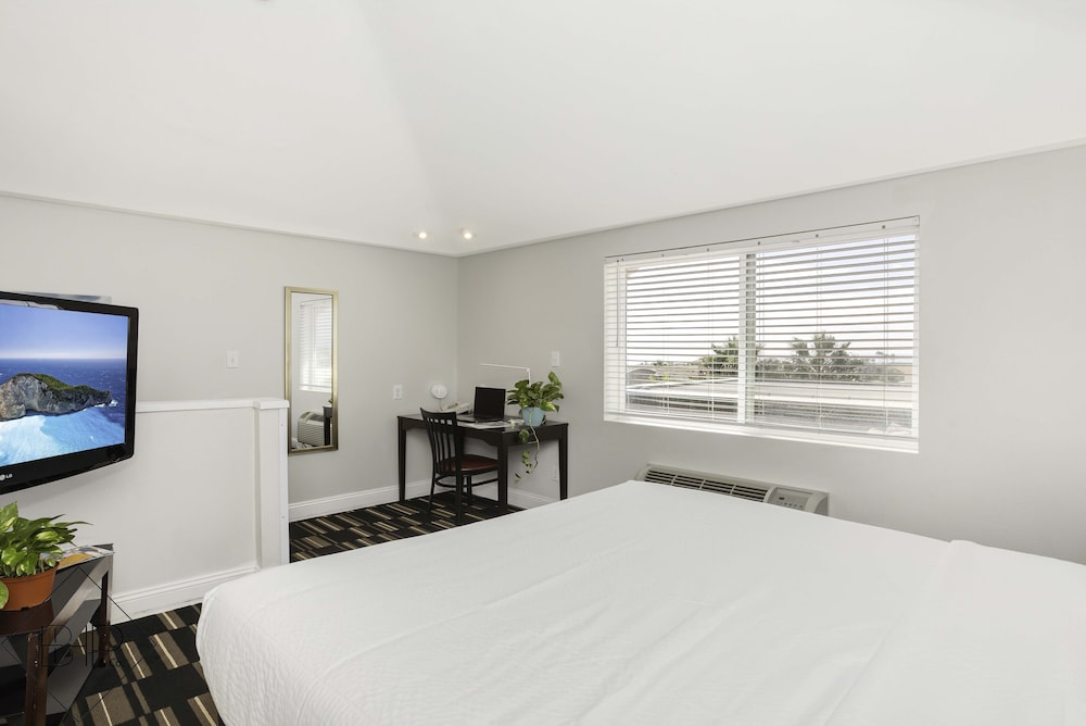 The Hotel Oceanside - photo 23