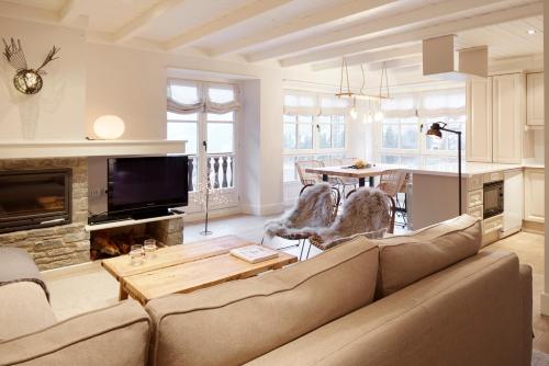 Val de Ruda Luxe 49 by FeelFree Rentals — 4-Star Luxury Hotel in Vielha, Spain