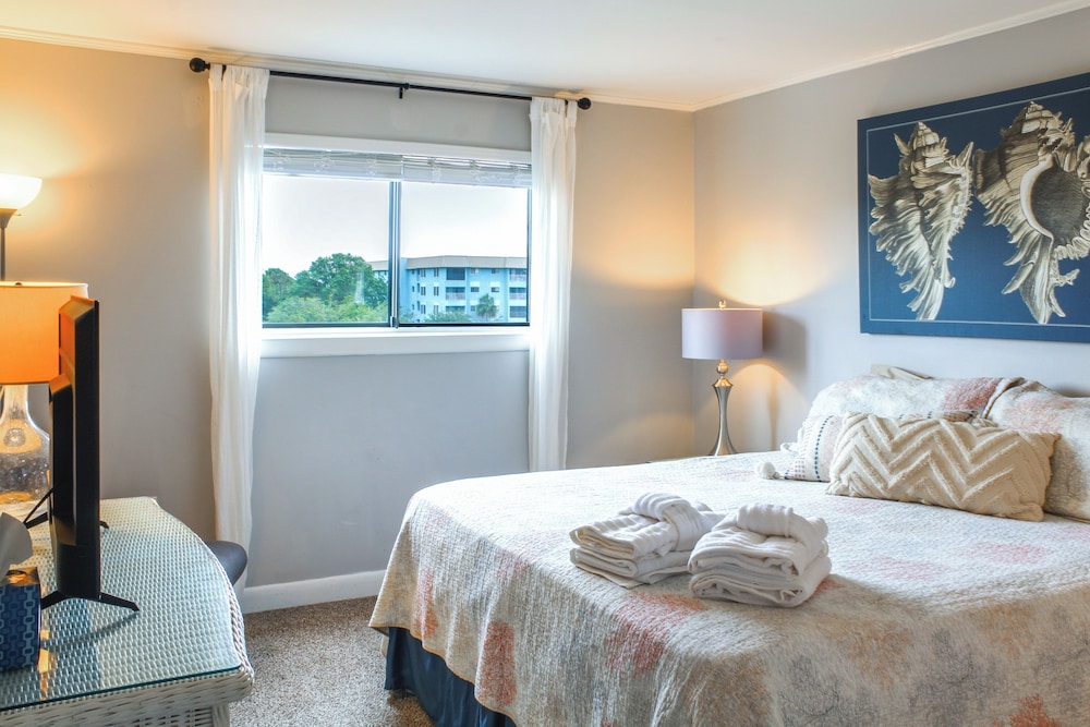 1 2 Mi to Beach: Condo in Hilton Head Resort - photo 9