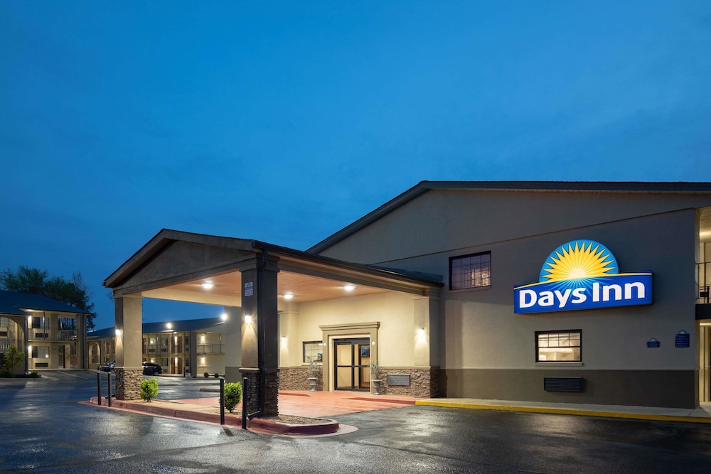 Clarion Pointe Athens I 65 - featured photo