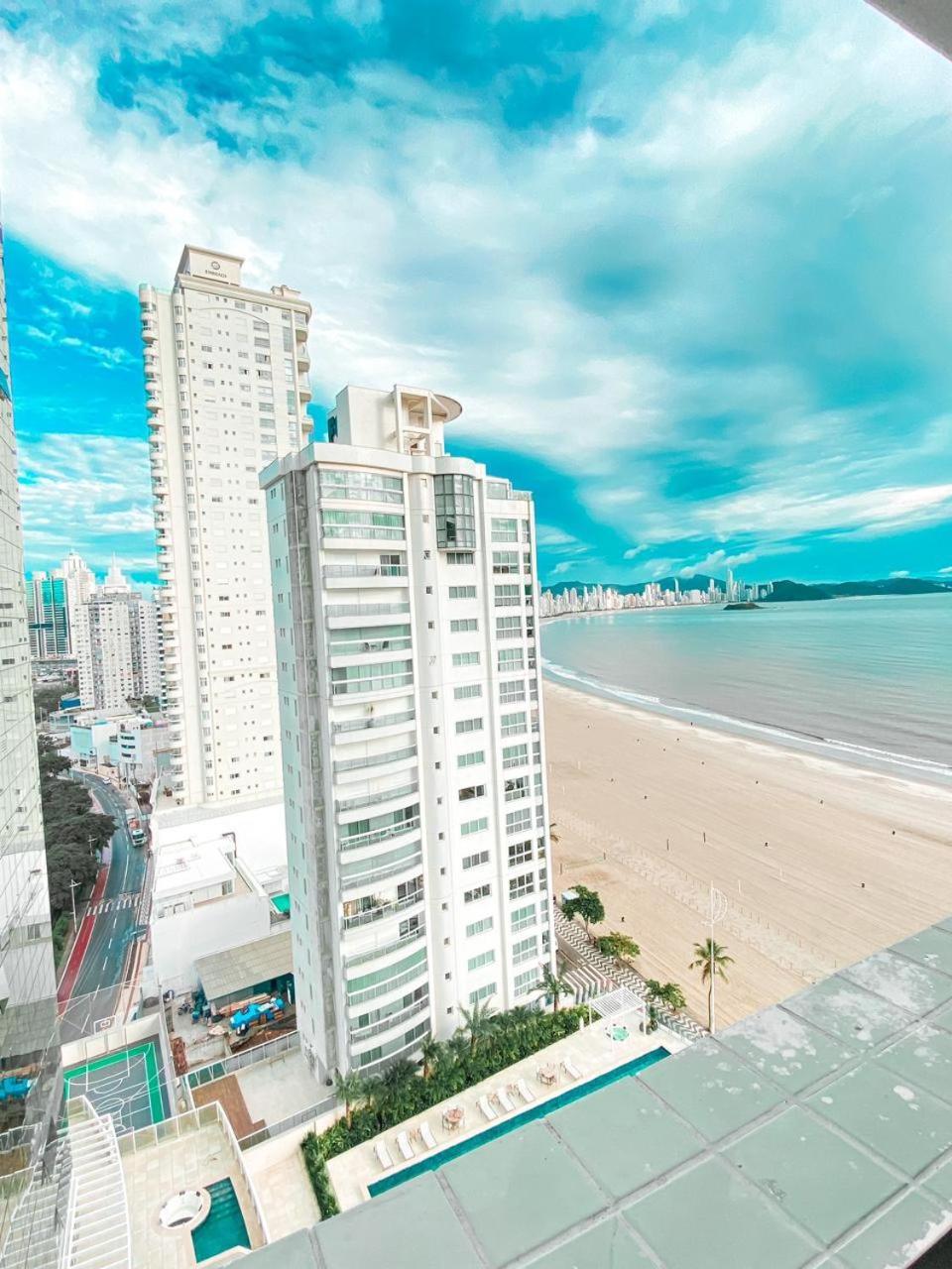 Apartamento Frente Mar Com Garagem