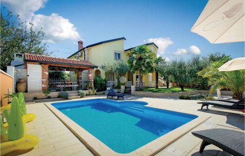 Apartment Porec 80 With Outdoor Swimmingpool — 4-Star Luxury Hotel in Porec, Croatia