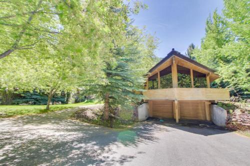 Sunny Side Lodge — 4-Star Luxury Hotel in Ketchum, United States