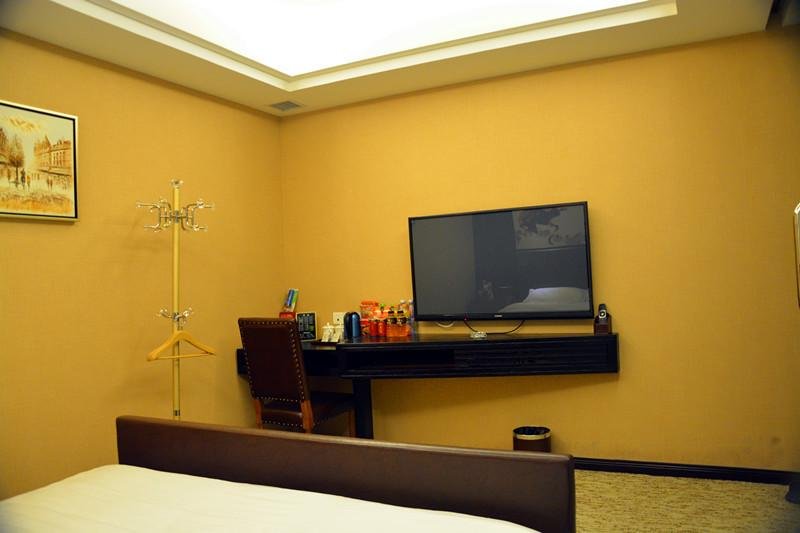Dehong Shangshui Spa Hotel — hotel in Luohe