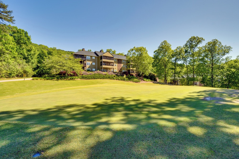 Kingwood Resort Condo with Golf Course Views - photo 32