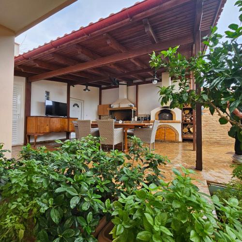 Casa Di Mare Artemis near airport near beach — 4-Star Luxury Hotel in Artemida, Greece