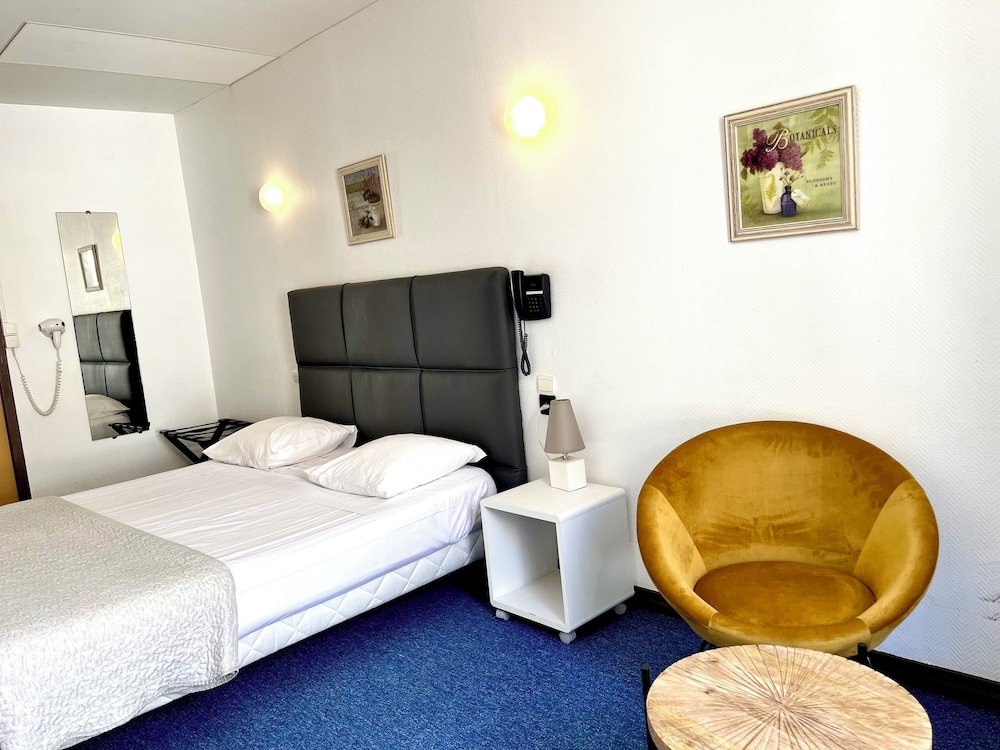 Hôtel Le National — hotel in Sete