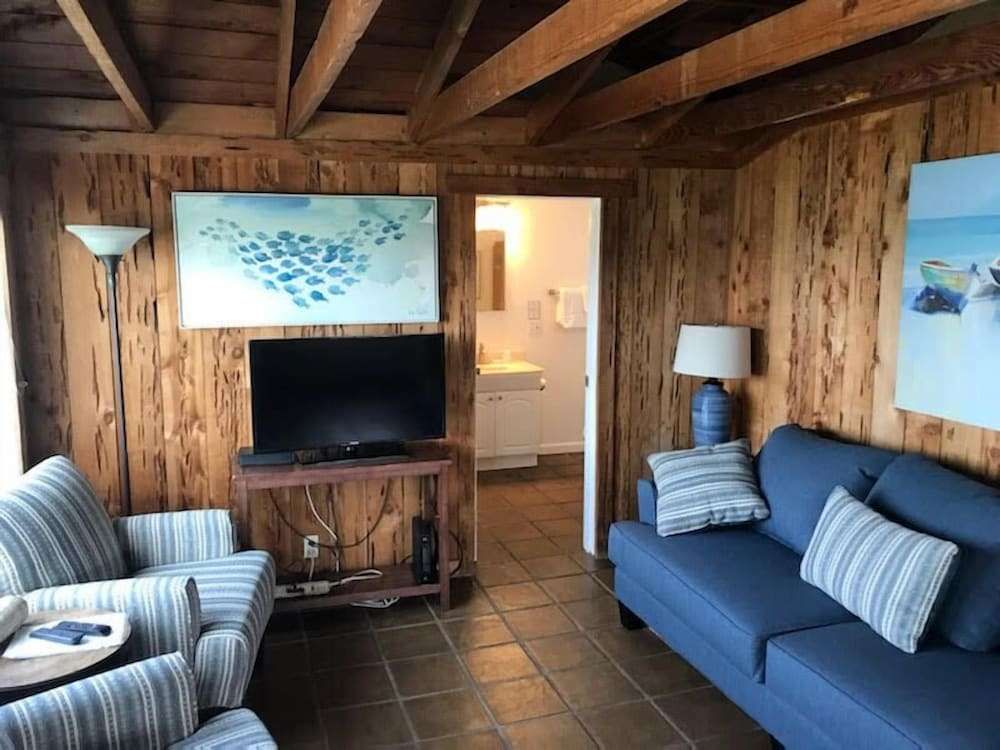 Bodega Harbor Inn - photo 23