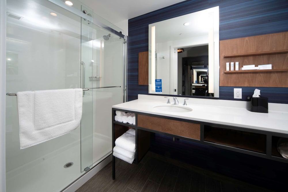 Hilton Garden Inn Fremont Milpitas - photo 18