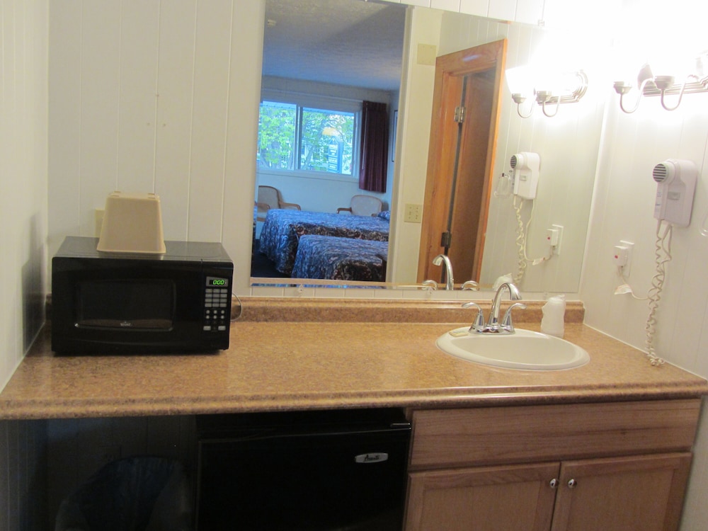 Green Dolphin Motel - photo 10