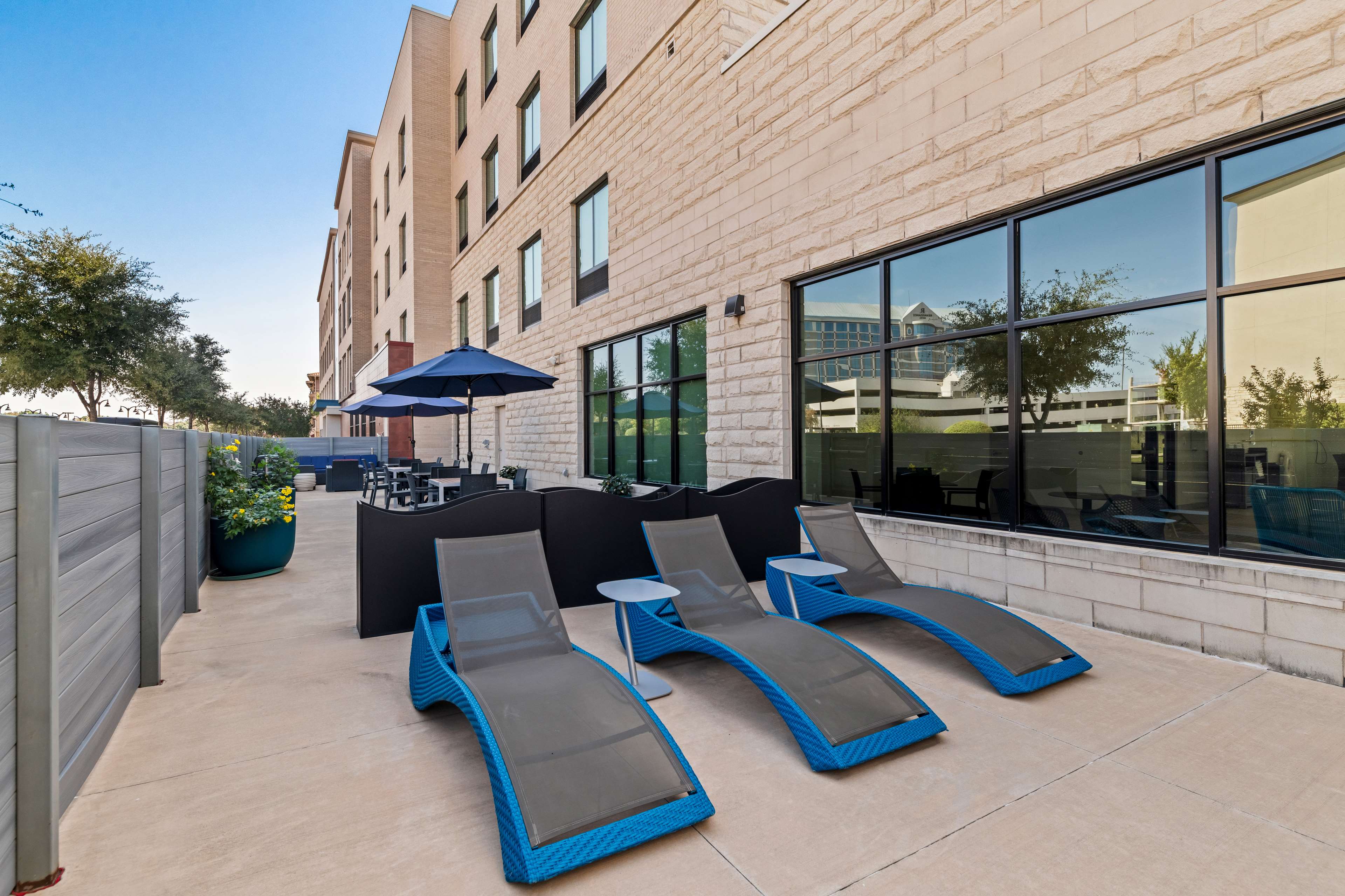 Hampton Inn & Suites Farmers Branch Dallas - photo 8