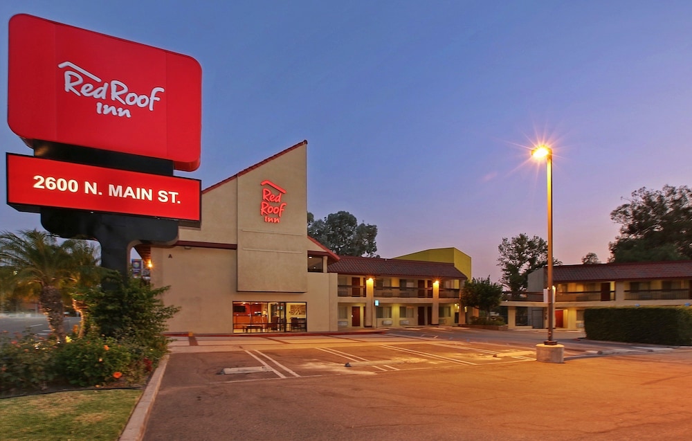 Red Roof Inn Santa Ana - photo 18