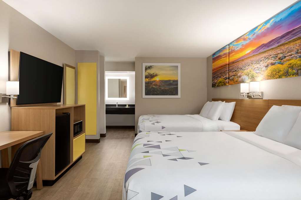 Days Inn by Wyndham Covington - photo 12