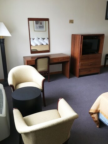 Village Motel - photo 18