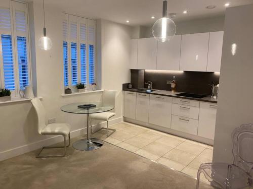 Unrivalled Location Five Star Worcester Apartment — 4-Star Luxury Hotel in Worcester, United Kingdom