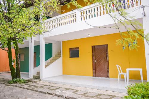 Pousada Passarela do Caranguejo Chale PB in Conde, Brasil