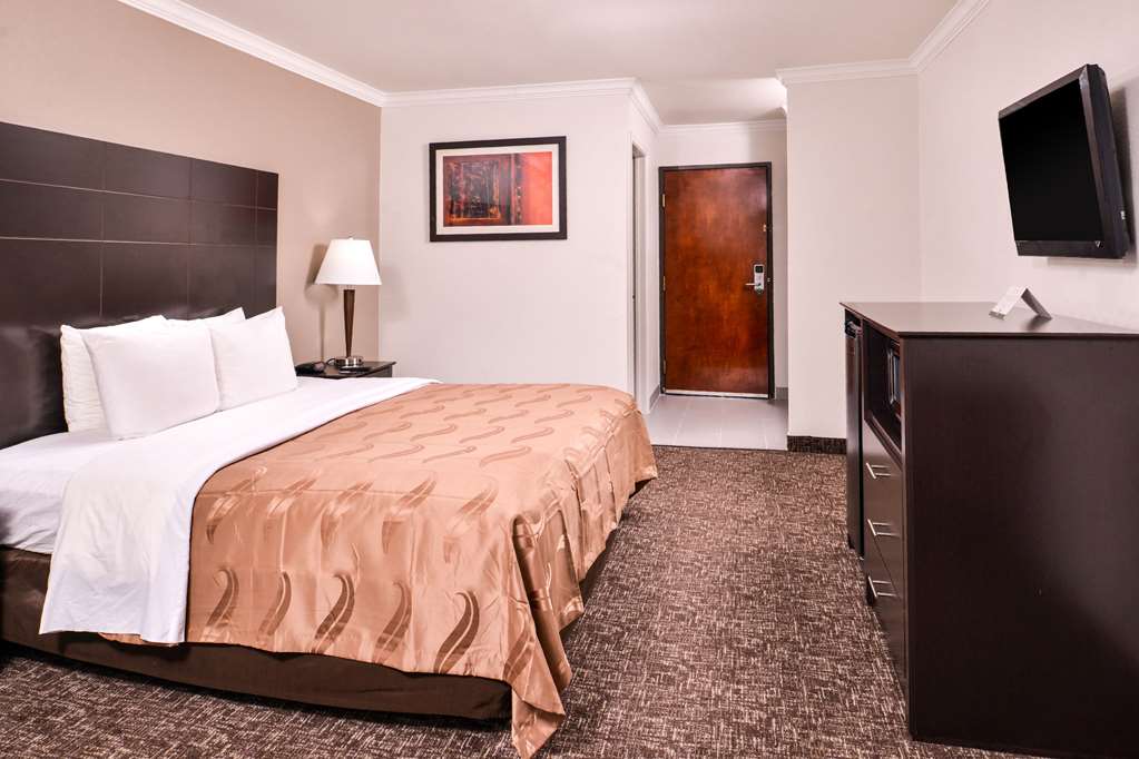 Quality Inn & Suites Beaumont - photo 10