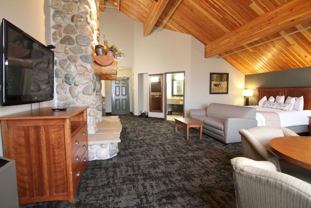 Casper C'mon Inn Hotel & Suites - photo 16