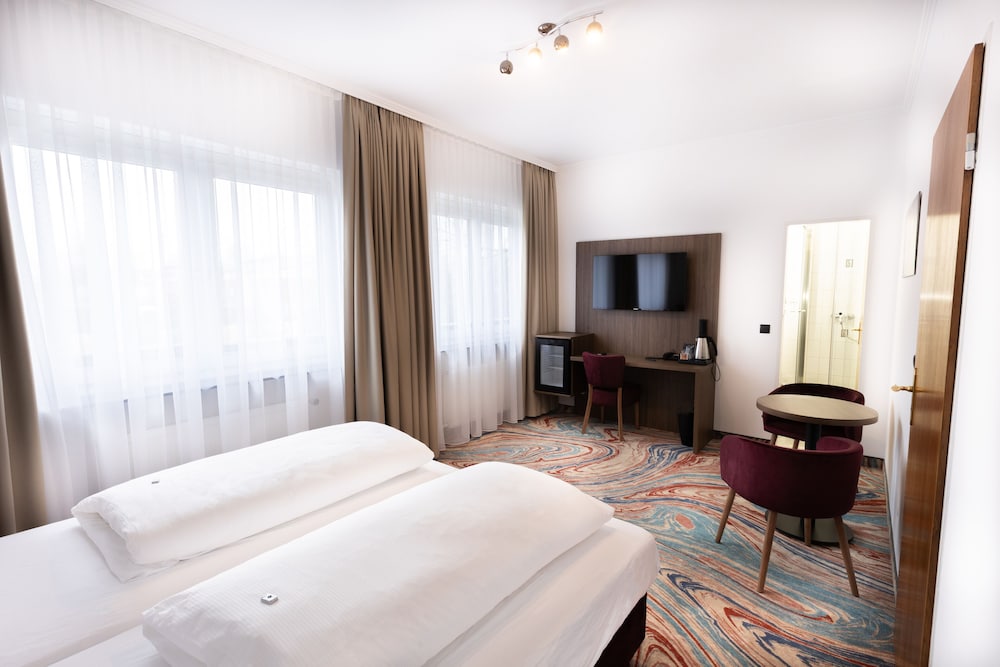 Firzlaffs Hotel Neumünster in Neumuenster, Germany