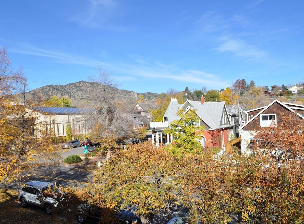 Bradley Boulder Inn - photo 26