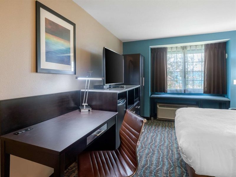 Clarion Inn Auburn Seattle - photo 7