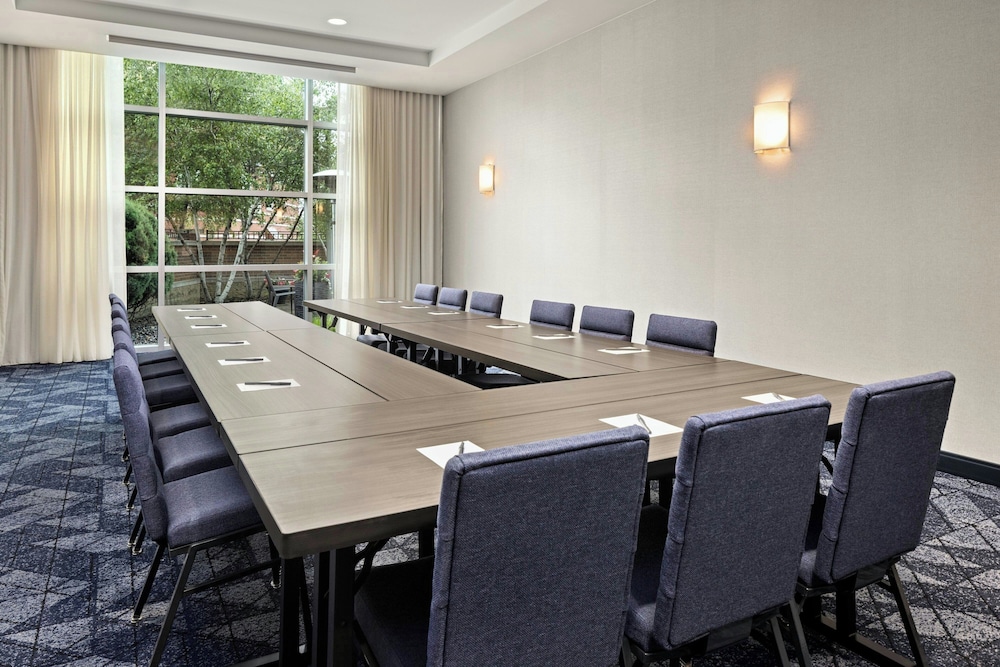 Courtyard by Marriott Minneapolis Maple Grove Arbor Lakes - photo 49