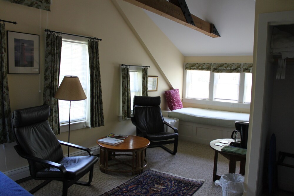 Chatham Guest Rooms - photo 20
