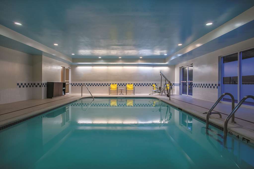 La Quinta Inn & Suites by Wyndham Manassas Battlefield - photo 9
