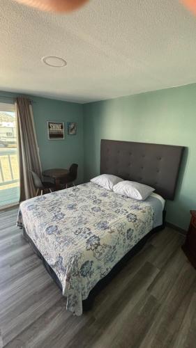 Popotla Room #4 - last minute hotel in Divisaderos