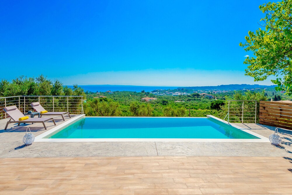 Villa Oliveto — 4-Star Luxury Hotel in Zakynthos, Greece