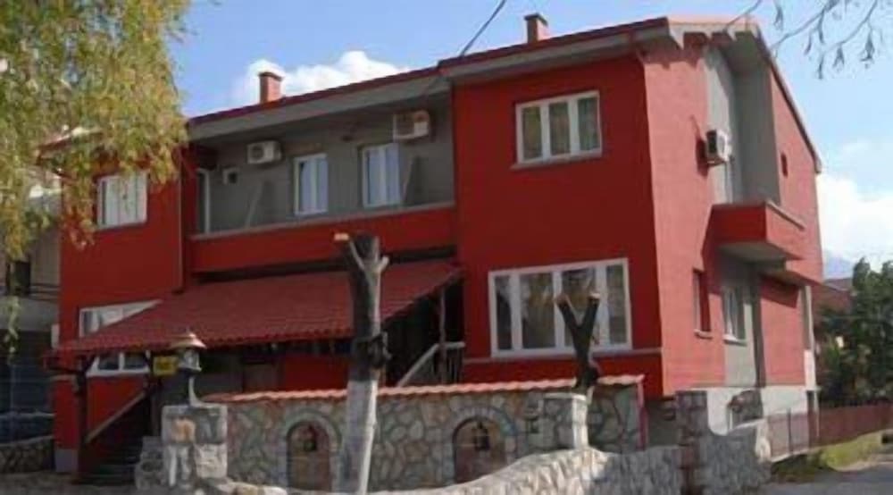 Breza - carbon neutral hotel in Prilep
