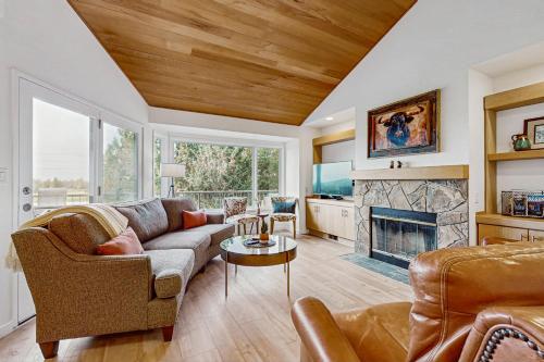 Robin Court Retreat — 4-Star Luxury Hotel in Redmond, United States