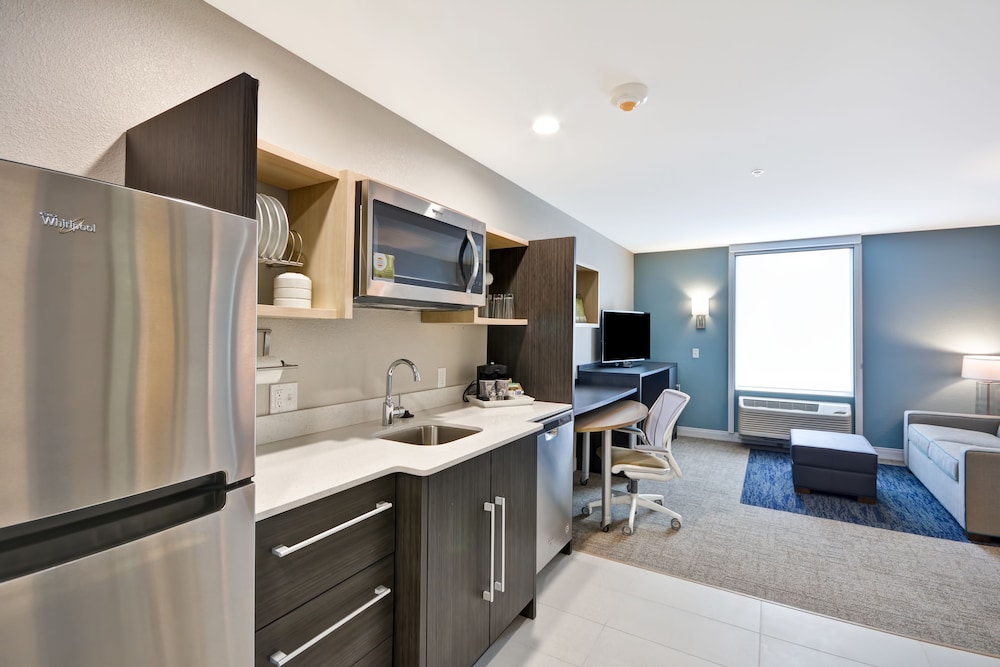 Home2 Suites by Hilton Jackson MI - photo 20