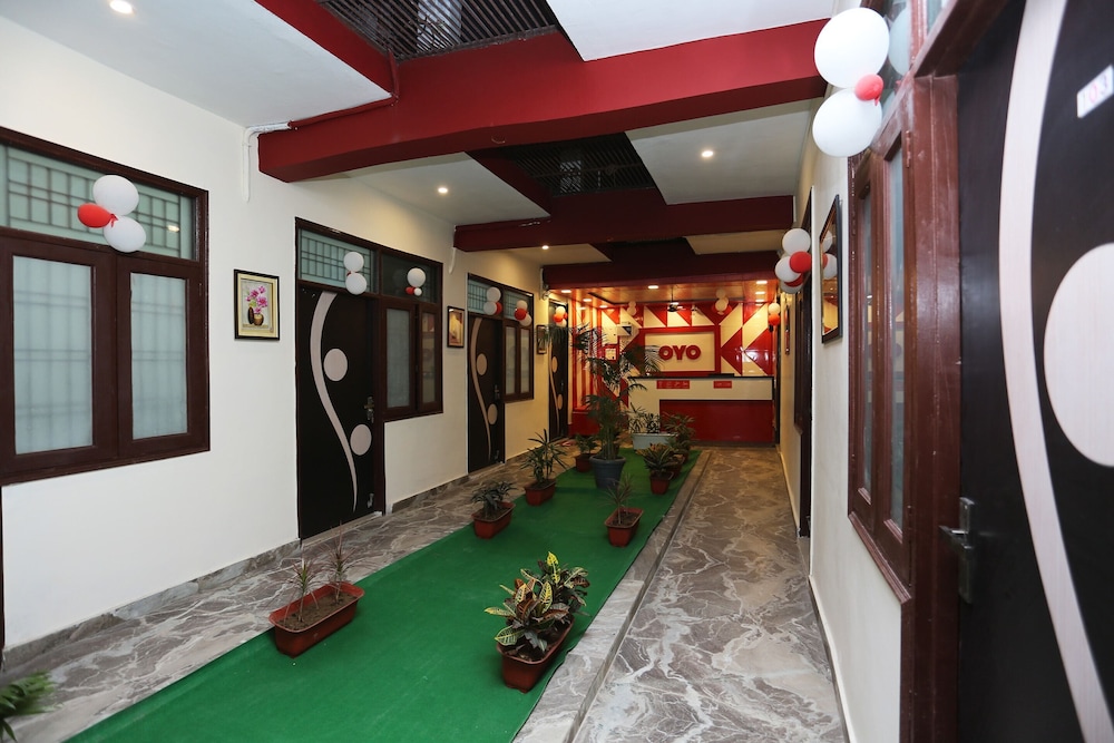 OYO 17443 Tirupati Residency in Meerut, India