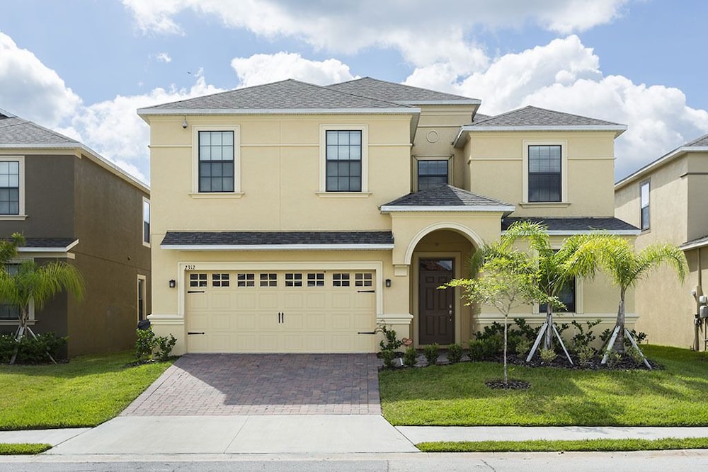 Providence Resort Villa — 4-Star Luxury Hotel in Davenport, United States
