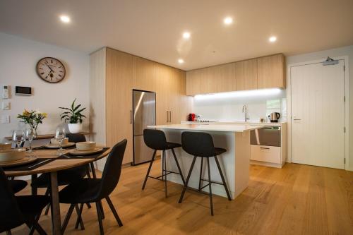 Urban Haven 2 Bed Retreat — 4-Star Luxury Hotel in Nelson, New Zealand