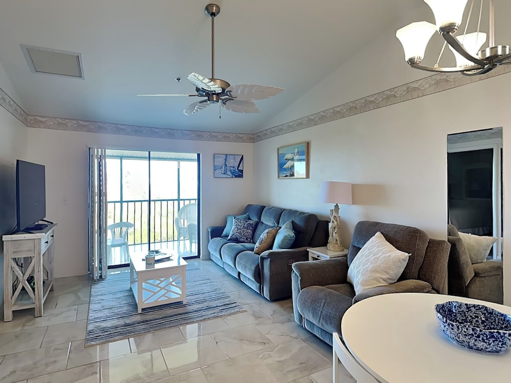Admirals Bay 255 by Distinctive Beach Rentals — 4-Star Luxury Hotel in Fort Myers Beach, United States