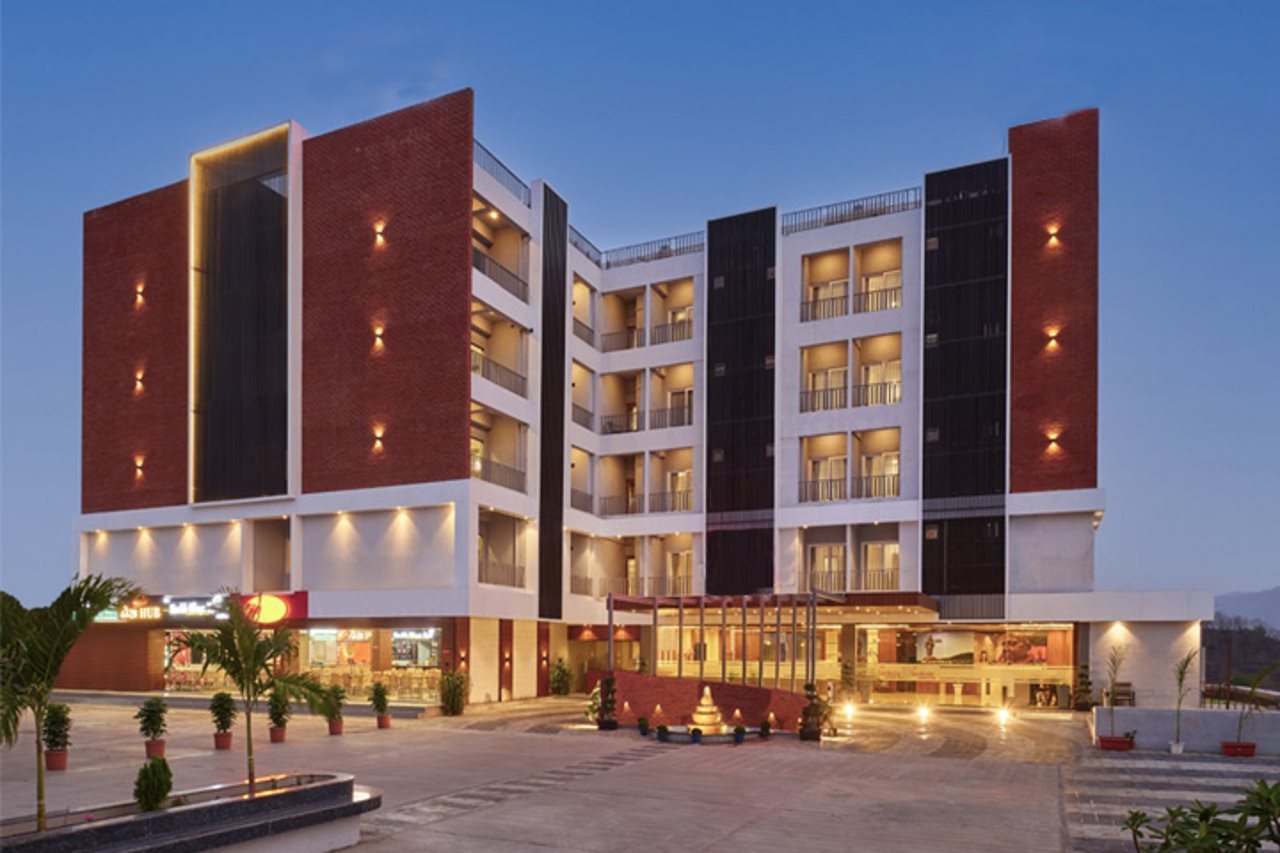 D Square Statue Of Unity Kevadia A Member Of Radisson Individuals — Rajpipla