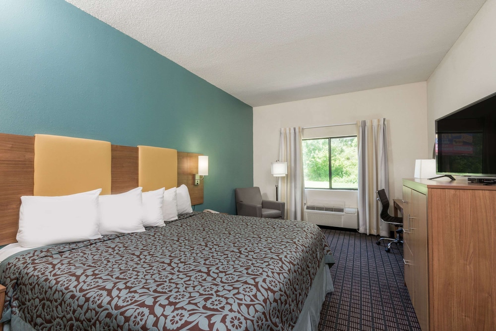 Days Inn by Wyndham Ashland - photo 18