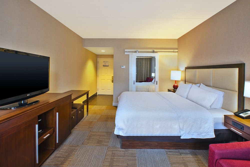 Hampton Inn & Suites Providence Warwick Airport - photo 23