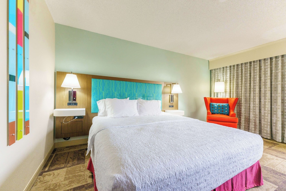 Hampton Inn Hutchinson - photo 38
