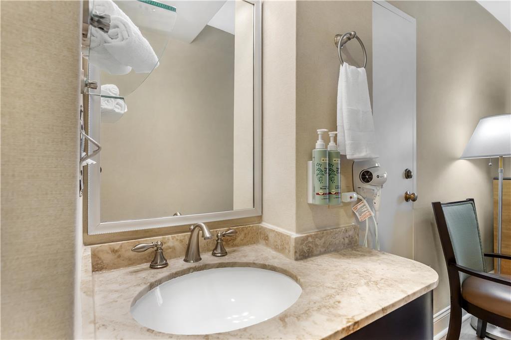 Best Western Queens Gold Coast - photo 23