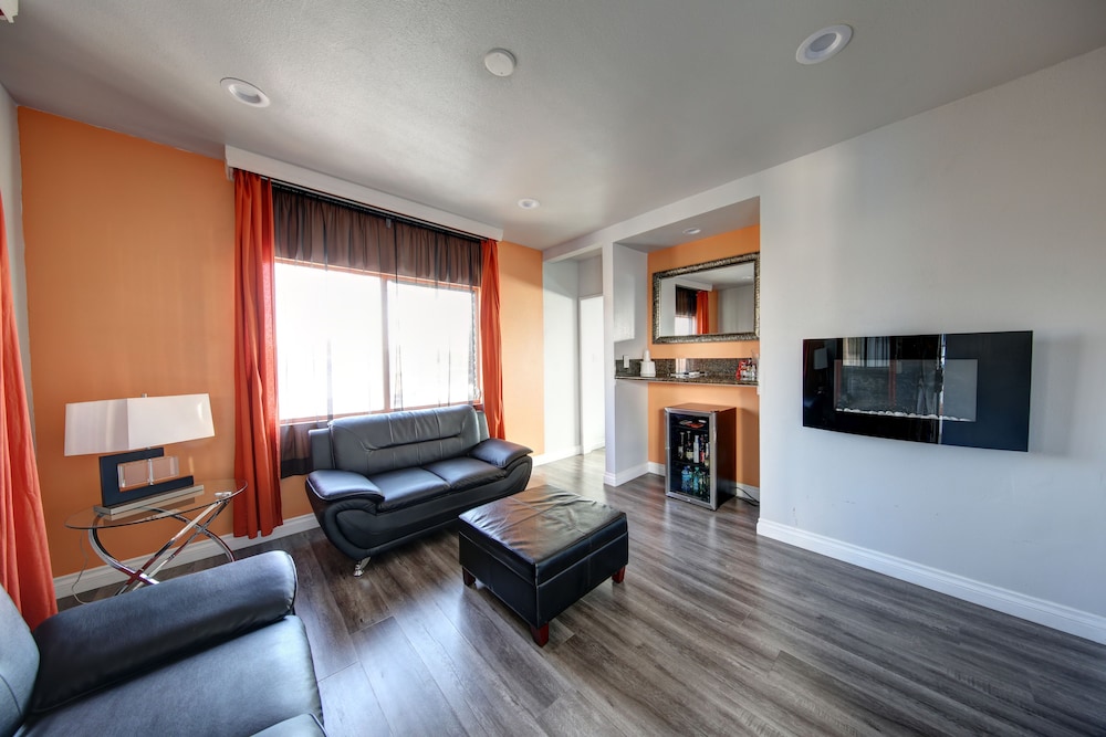 Tradewinds All Suite Hotel - photo 17