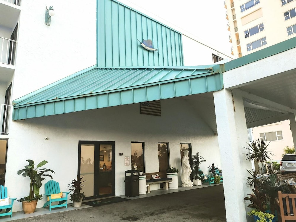 Beachside Hotel - photo 59